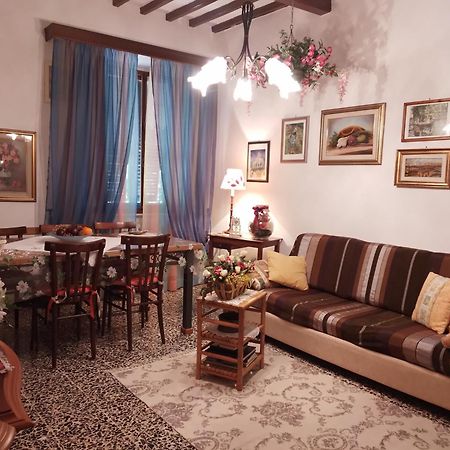 キャンニCasa Tarriniアパートメント エクステリア 写真